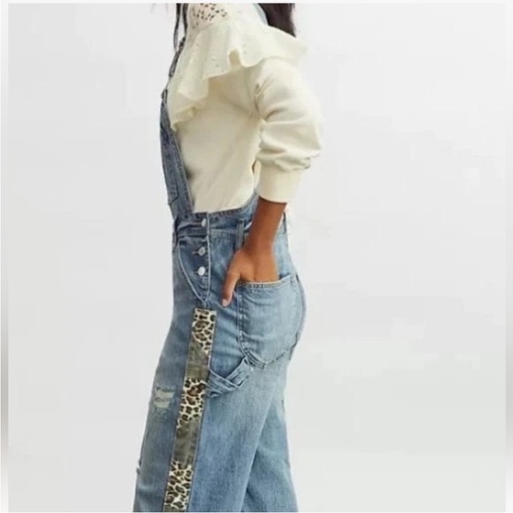 Anthropologie Pilcro The Lex Denim Jean Overalls Camo Animal size 25 women’s - Picture 12 of 12